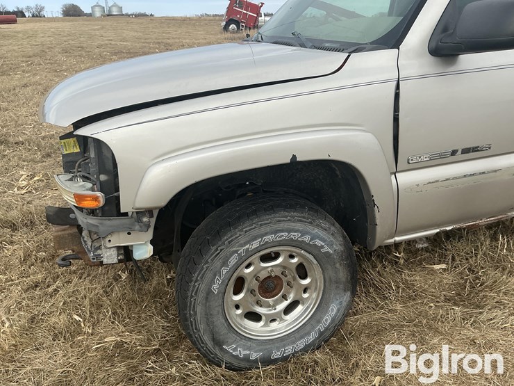 2006-gmc-sierra-2500-image-13