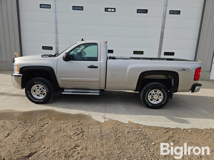 2007-chevrolet-silverado-2500-lt-image-8