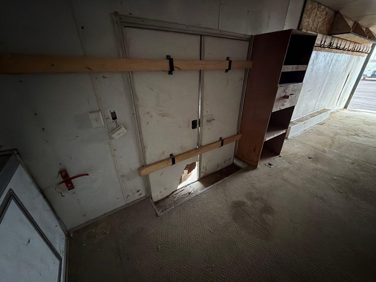 2011-teamspirit-enclosed-trailer-image-34