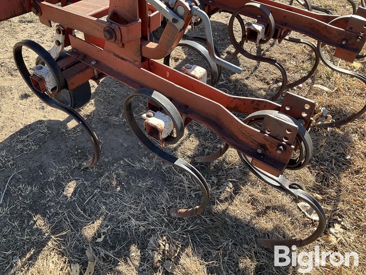 noble-2-row-s-tine-field-cultivator-image-18