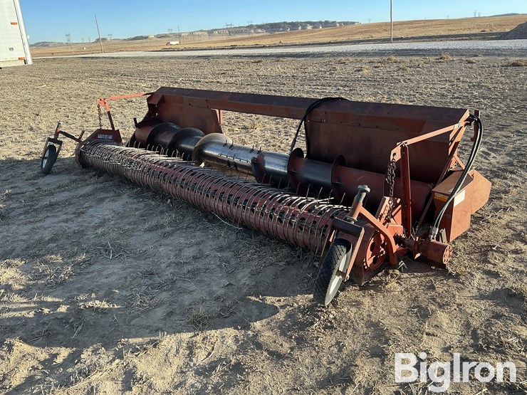 international-810-image-1