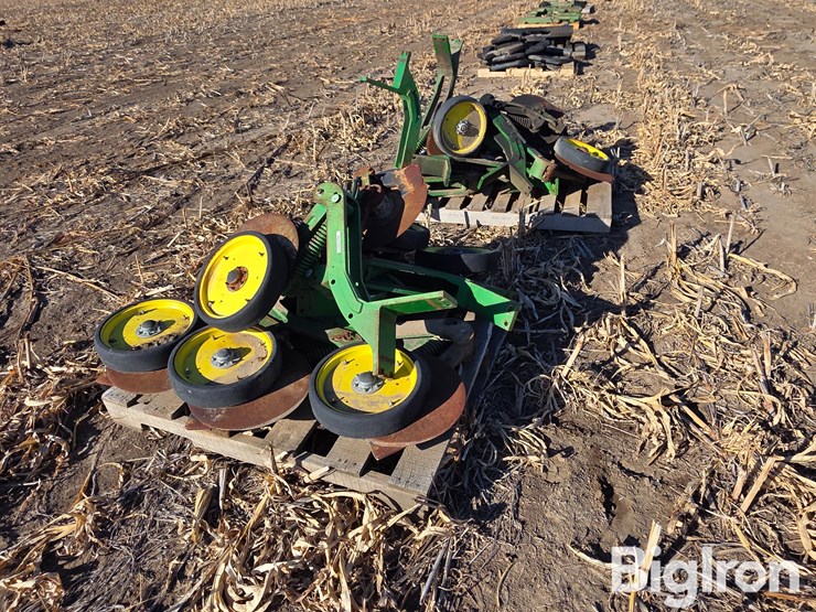 john-deere-2-image-2