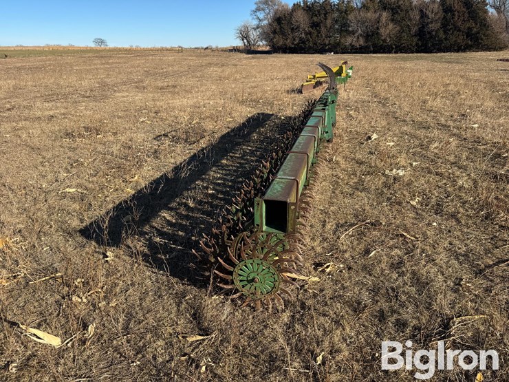 john-deere-400-image-4