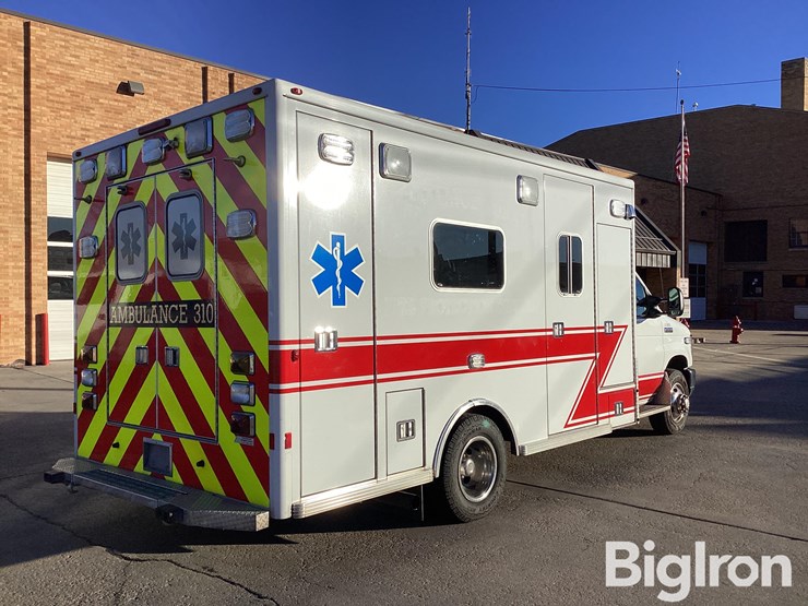 2010-ford-e450-image-3