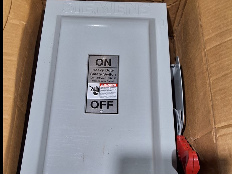 #338-•-lot-of-fused-safety-switches-image-4