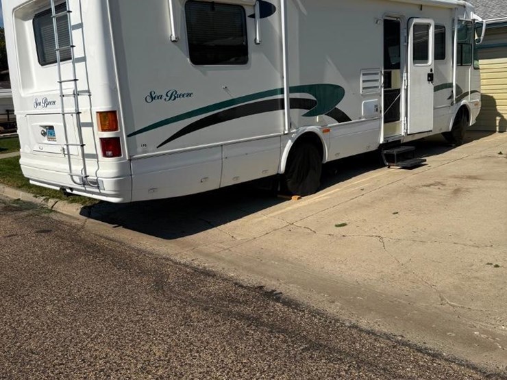 2001-damon-seabreeze-motorhome-image-17