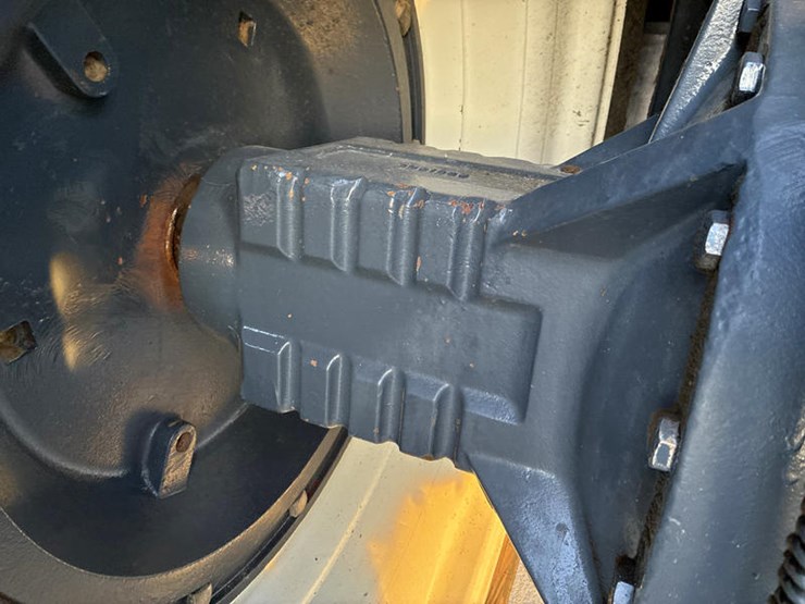 new-holland-8870-image-49