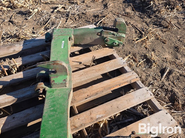john-deere-quick-attach-image-10
