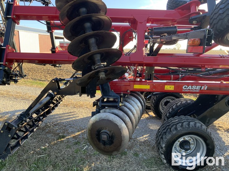 2020-case-ih-345-image-19