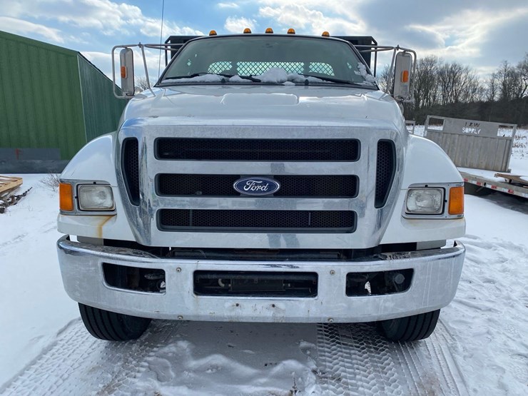 2012-ford-f650-image-8