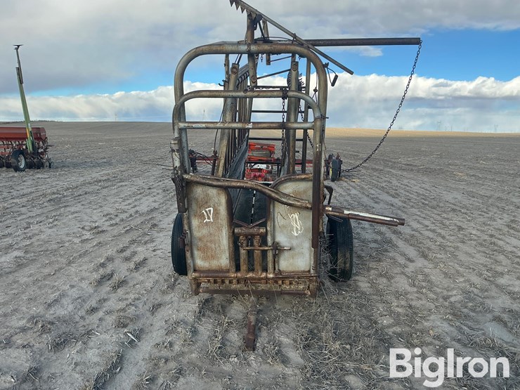 portable-squeeze-chute-image-2