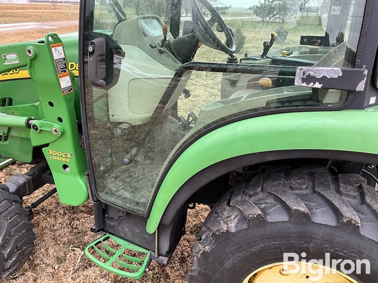 2011-john-deere-3720-image-15