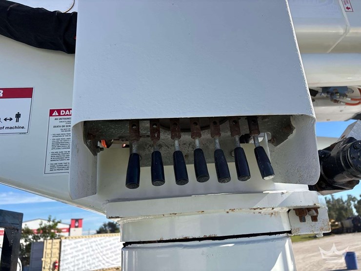 2017-ford-f550-image-33