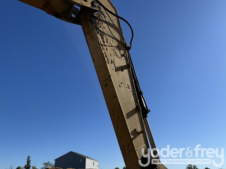 caterpillar-349-image-10