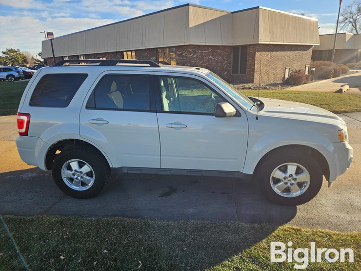 2012-ford-escape-xlt-image-4