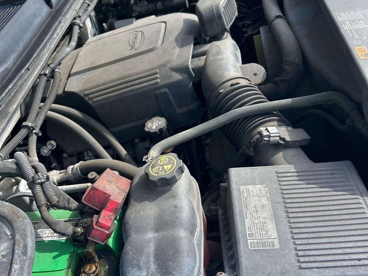 2012-chevrolet-silverado-2500-image-8