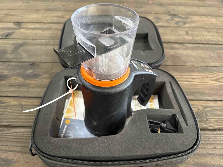 dickey-john-mini-moisture-tester-image-3