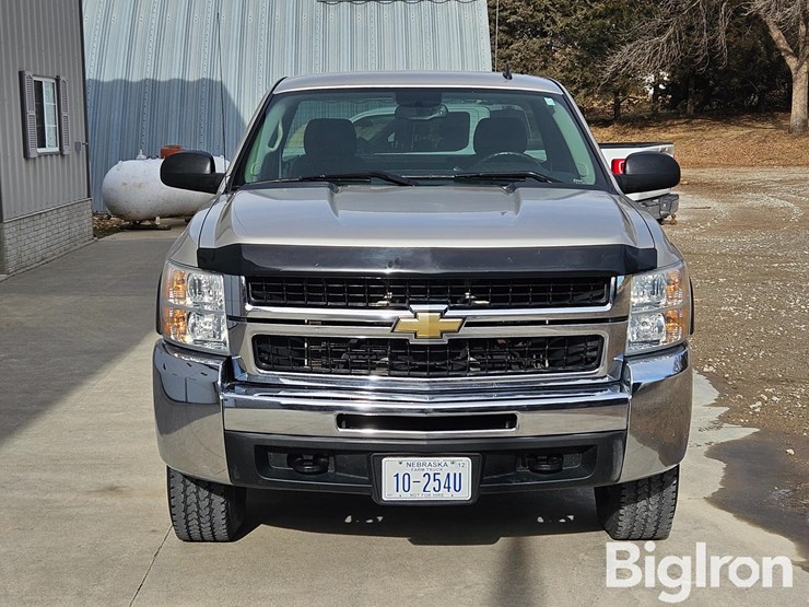 2007-chevrolet-silverado-2500-lt-image-2