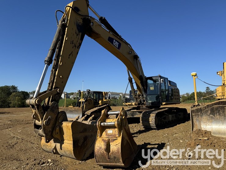 caterpillar-349-image-1