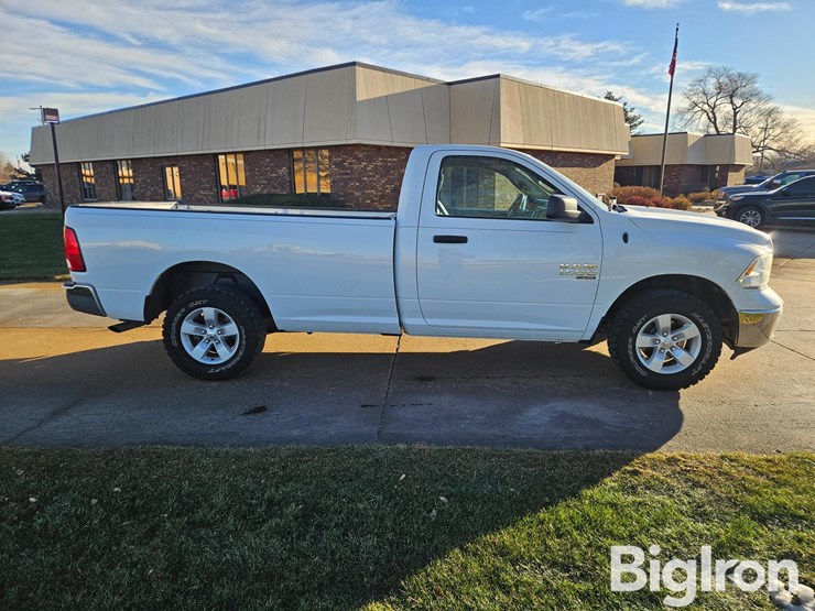 2020-dodge-1500-image-4