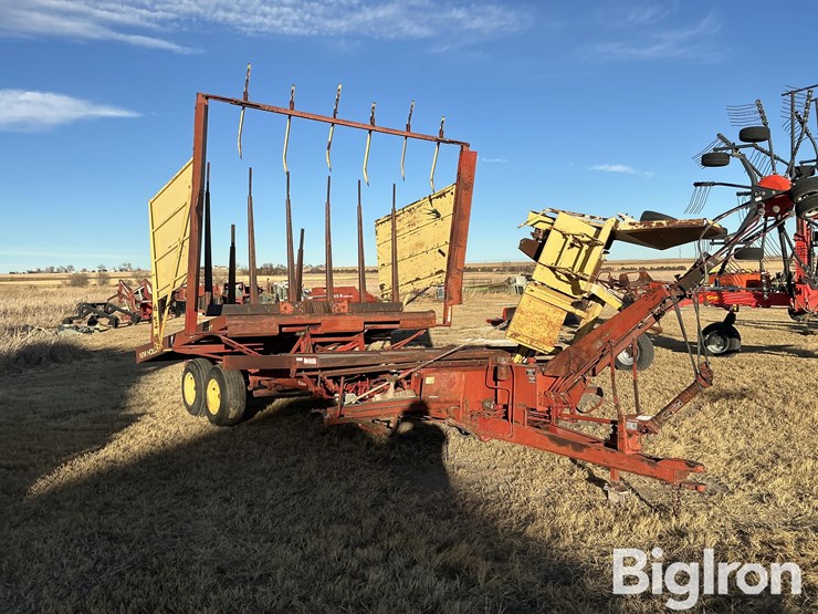 new-holland-1037-image-3