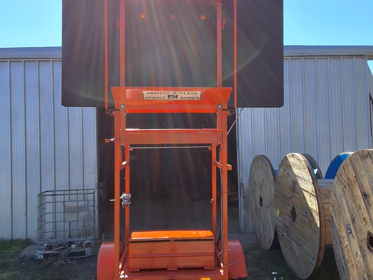 #314-•-protectoflash-multifunction-solar-arrow-board-image-6