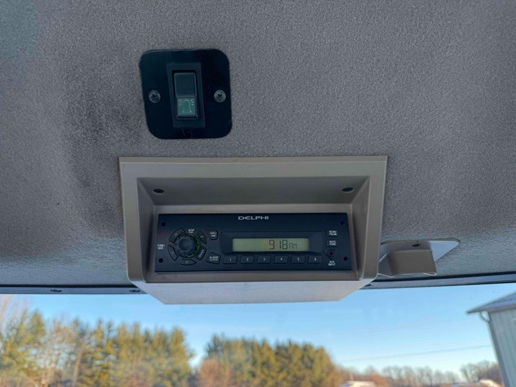 2009-john-deere-8130-image-30