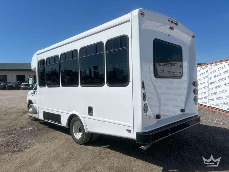 2016-ford-e350-image-5