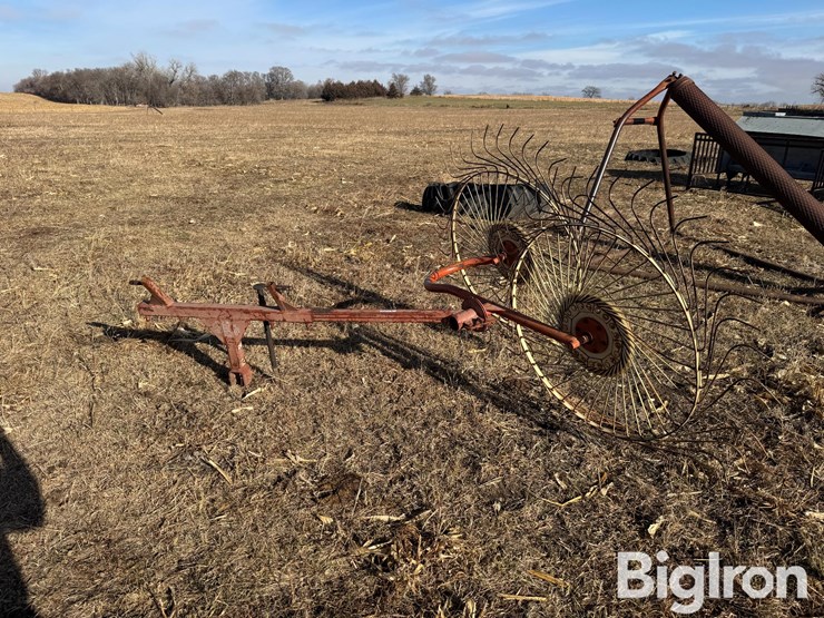 3-pt-hay-inverter-rake-image-1