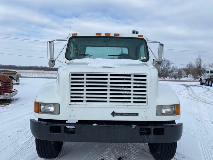 2001-case-ih-4900-image-8