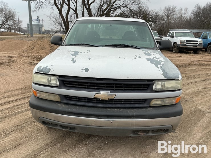 2001-chevrolet-silverado-1500-image-2