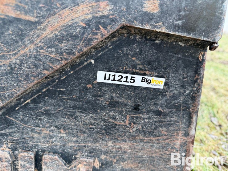 aim-83"-skid-steer-commodity-bucket-image-15