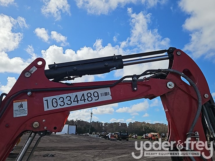 2021-yanmar-vio25-image-16