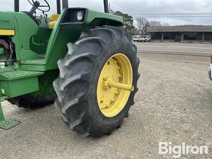 john-deere-4430-image-17
