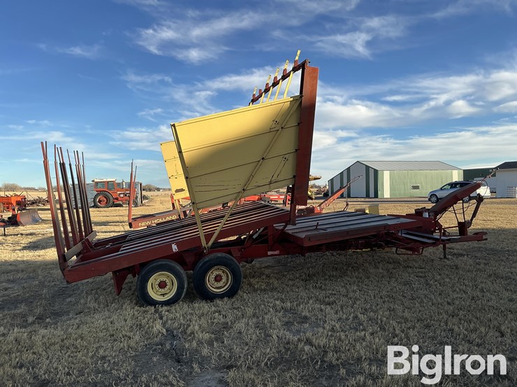 new-holland-1037-image-4