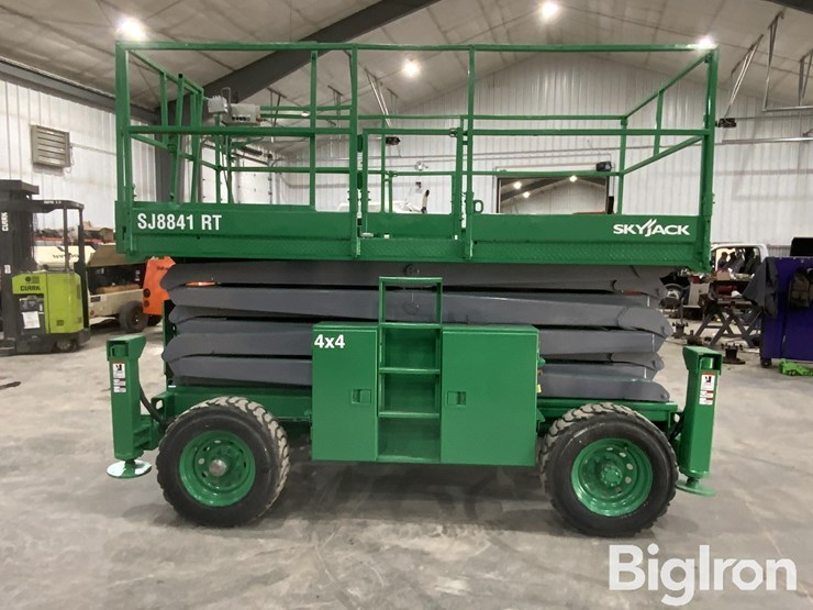 2016-skyjack-sj8841rt-image-8