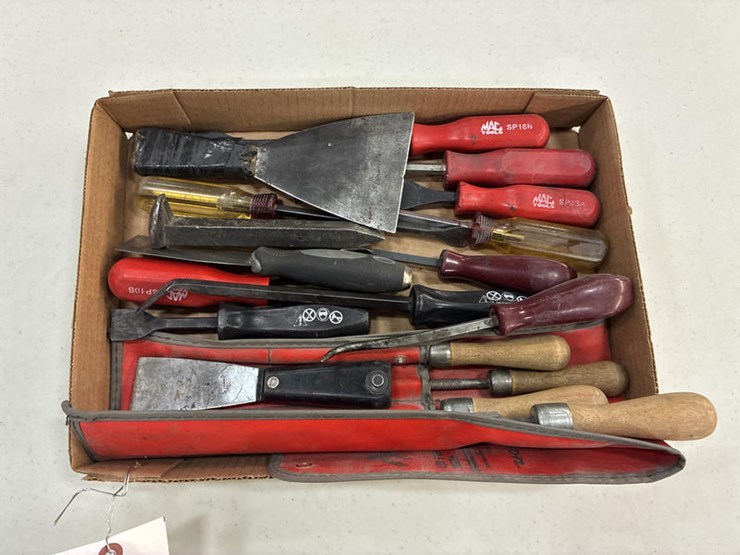 #115315-•-putty-knives-&-scrapers-image-1