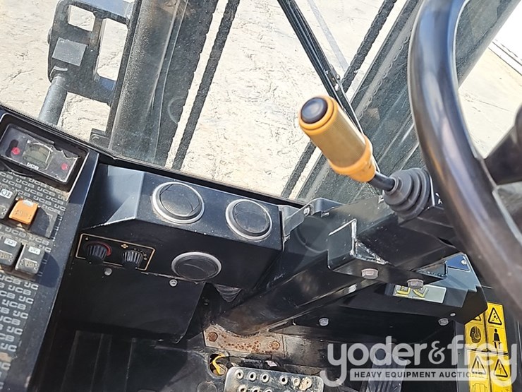 2015-jcb-926-image-36