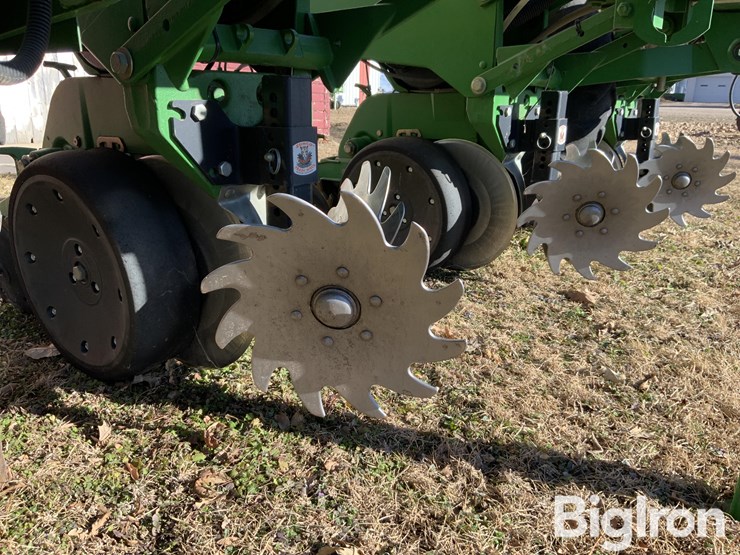 2007-john-deere-1710-image-12