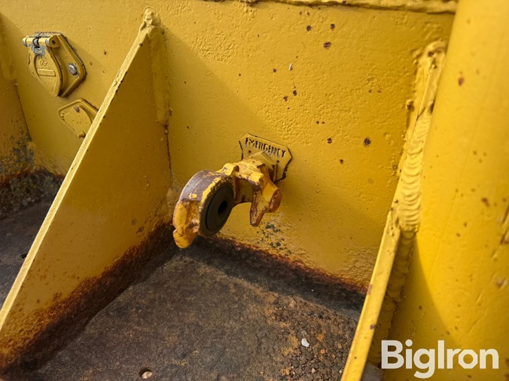 1953-transliner-t/a-drop-deck-sprayer-tender-trailer-image-9