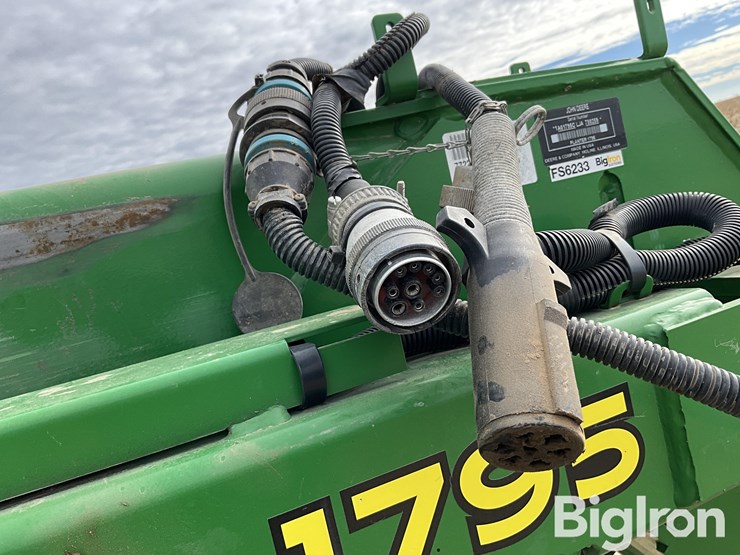 2018-john-deere-1795-image-18