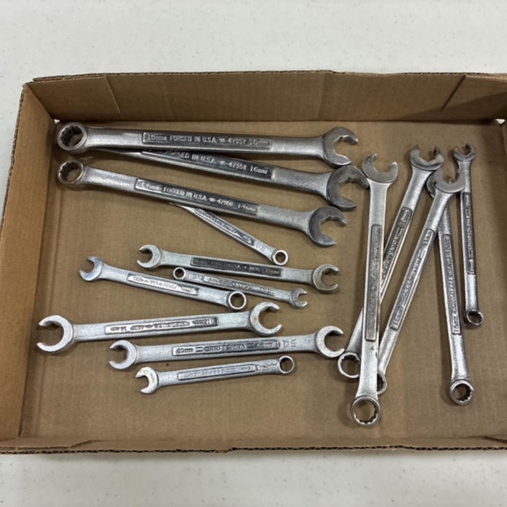 #115307 • BOX OF CRAFTSMAN METRIC WRENCHES