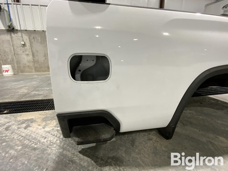 chevrolet-silverado-ltz-pickup-box-&-rear-bumper-image-17