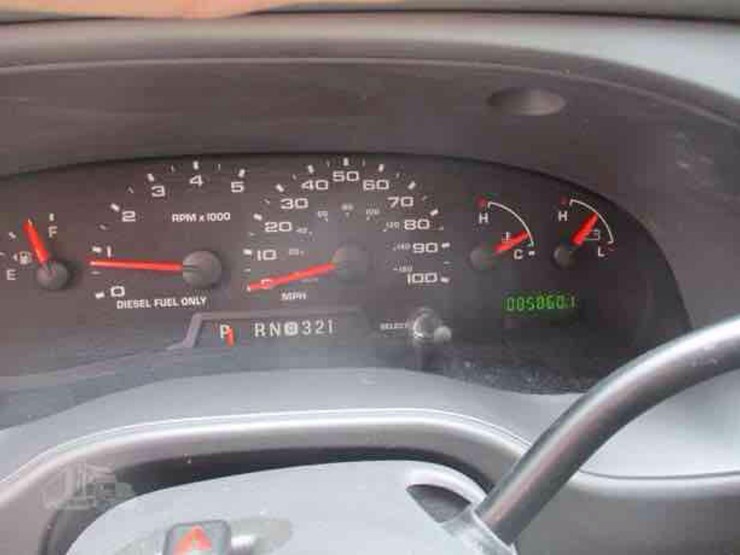 2004-ford-e450-image-38