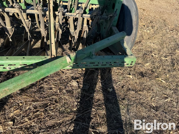 john-deere-8200-image-19