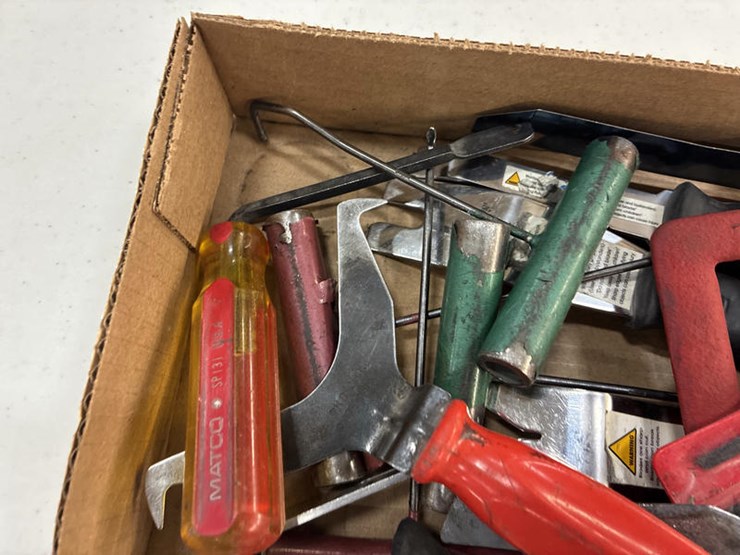 #115303-•-box-of-misc-body-tools-image-3