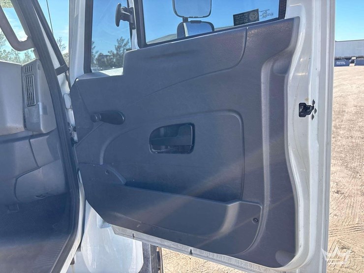 2018-international-workstar-7400-image-41