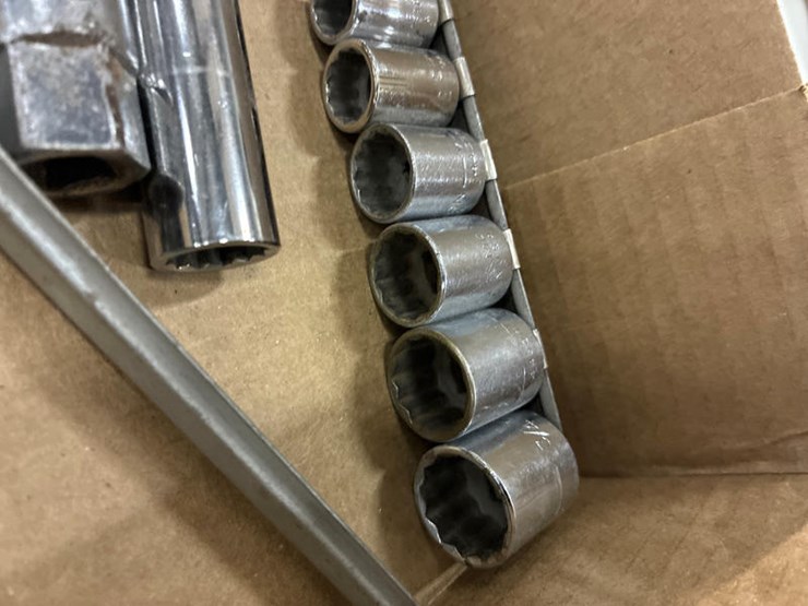 #115290-•-assortment-3/8-sockets-image-4