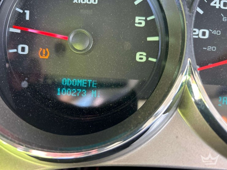 2012-chevrolet-silverado-2500-image-6