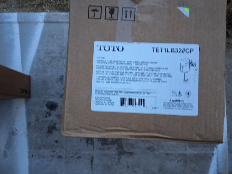 #311-•-toto-brand-motion-sensor-flush-valve-and-faucet-with-controller-image-2